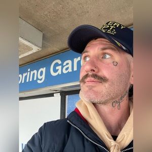 Meet your Posher, Wade